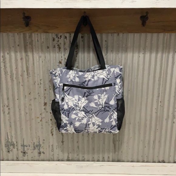Floral Forever Cultivate Tote - Picture 3 of 4